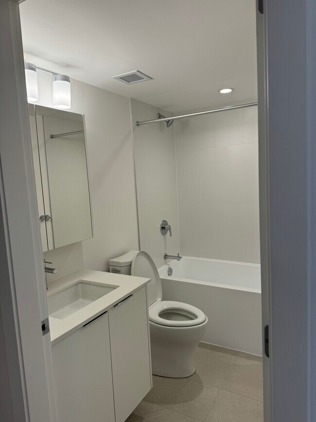 Photo - 10333 133 St Unit 1609