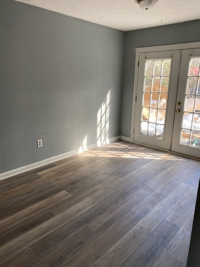 Sala de estar - 191 Smokerise Ct Unidad 1