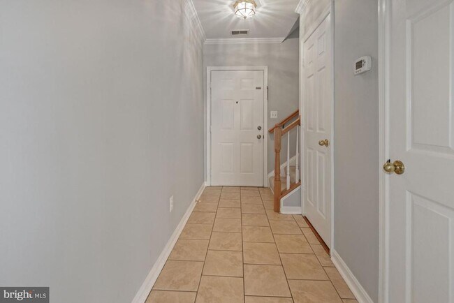 Photo - 2480 Angeline Dr Unit 302