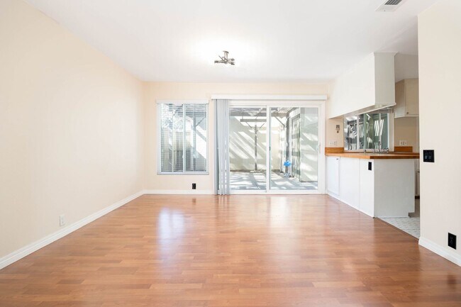 10536 Greenford Dr