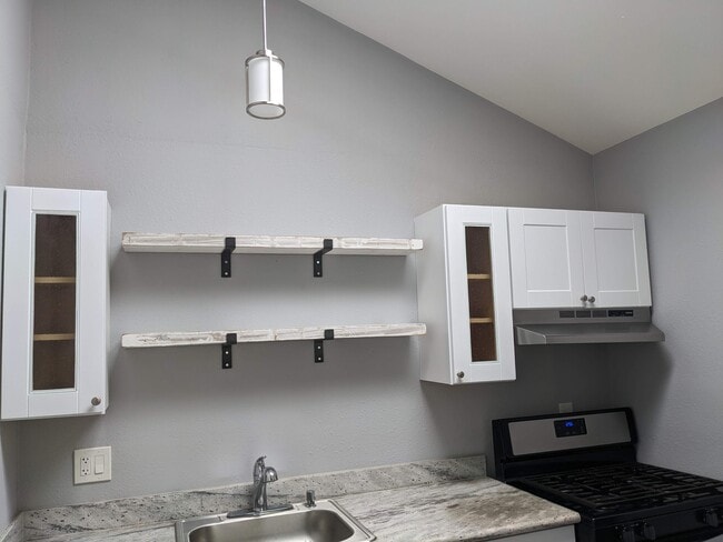 Photo - 22265 Pearce St