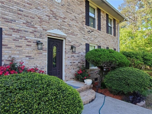 Photo - 2220 Sunny Hill Rd