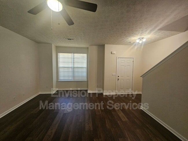 Photo - 1781 Fielding Way