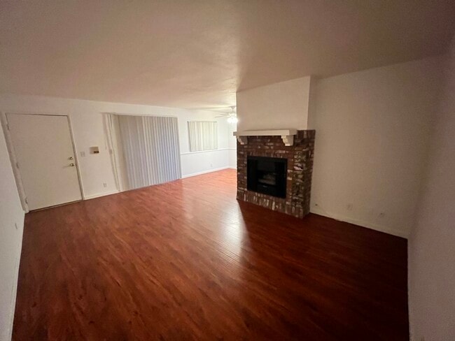 Building Photo - 3335 Keystone Ave Unit 3