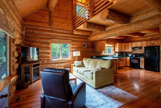 Building Photo - 121 Myers Rd Rental