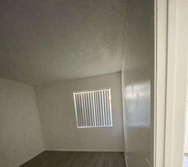 Photo - 38719-38729 10th St E Unidad 1904