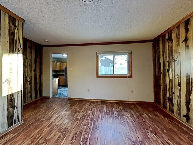 Photo - 10631 Dogwood St NW