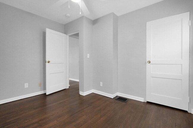 Photo - 2229 Middlehurst Dr