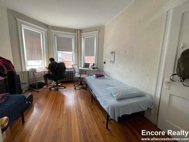 Photo - 1163 Boylston St Unit 7