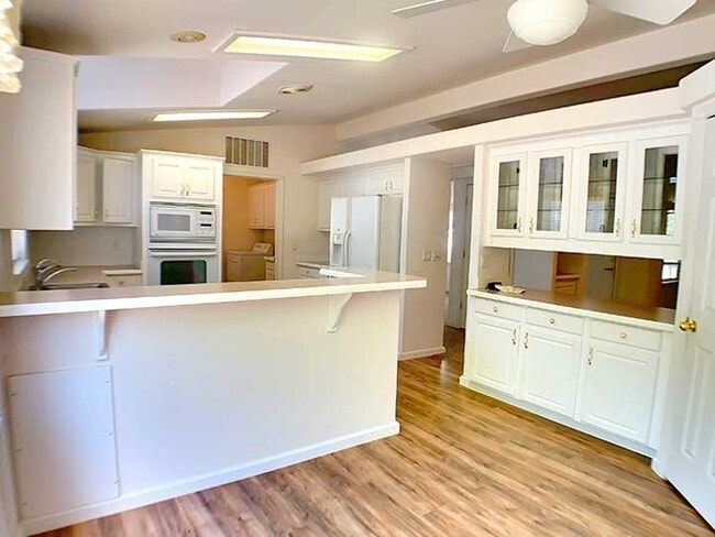Photo - 6303 Windlestraw Rd