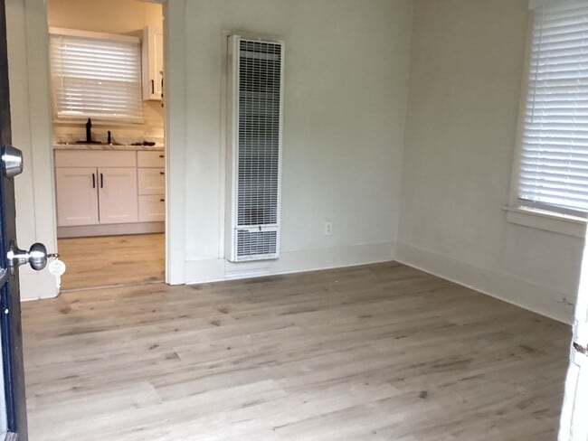 Photo - Seabright Location