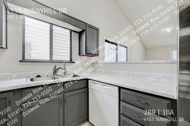 Photo - 4555 Sunnyhill Dr