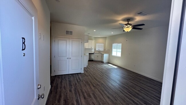 Building Photo - Coyote Run Duplexes Unit 9000 Owl Canyon Ln  B Rental