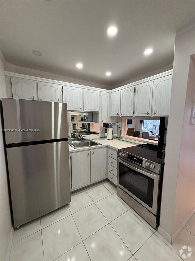 Building Photo - 2859 Leonard Dr Unit G508 Rental