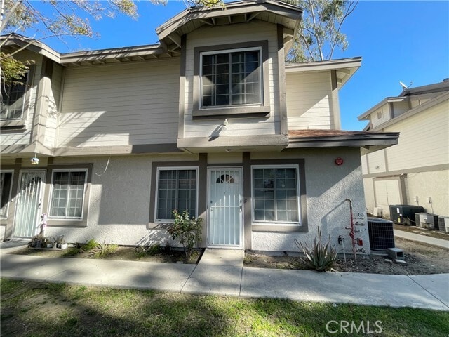 Building Photo - 1614 S Campus Ave Unit E Rental
