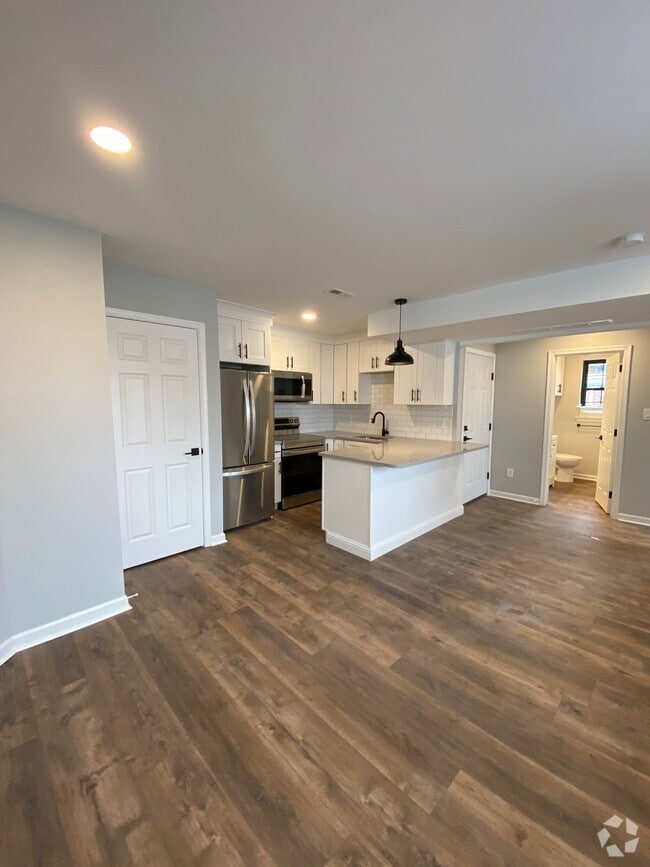 Building Photo - 263 S York Rd Rental