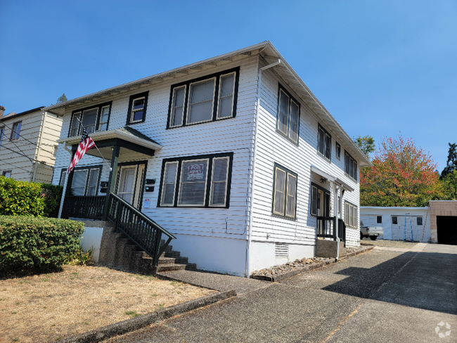 Building Photo - 721 SE Kane St Unit 1 Rental