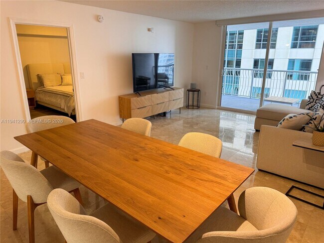 Photo - 1200 Brickell Bay Dr Unidad 1708