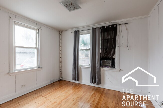 Photo - 6855 W Addison St Unit 1R