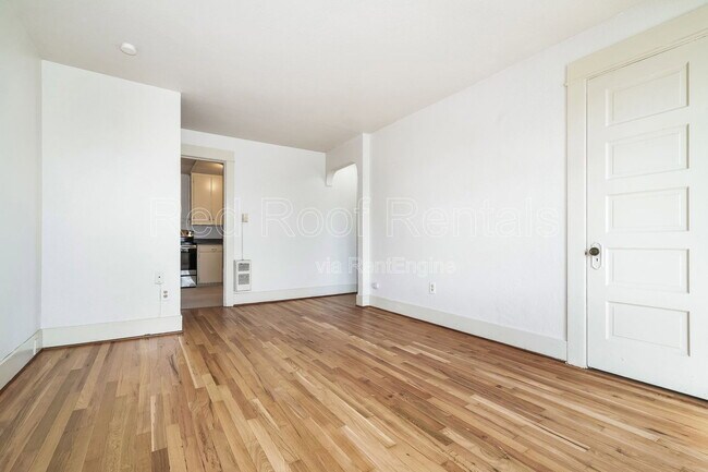 Photo - 1301-1311-1311 6th Ave Unidad 11