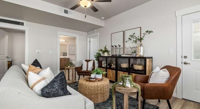 3225 E Greenhurst Rd Unit B302