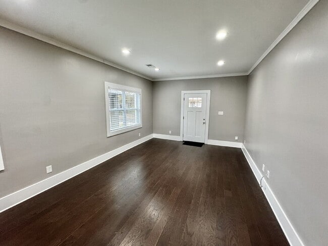 Photo - 1046 Tanglewood St