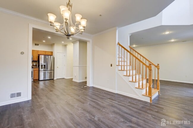 Photo - 100 Forest Dr