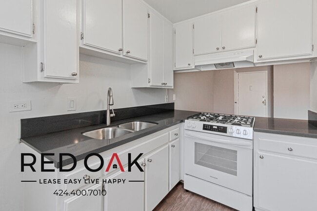 Photo - 8614 Woodley Ave Unit 216