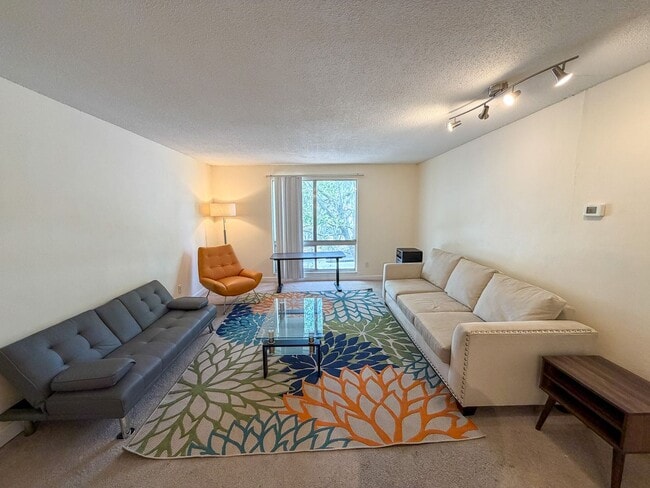 Photo - Summit House J-22