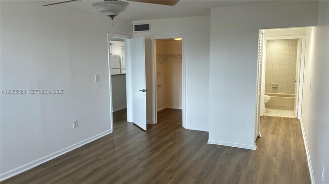 Photo - 10815 SW 112th Ave Unit 311