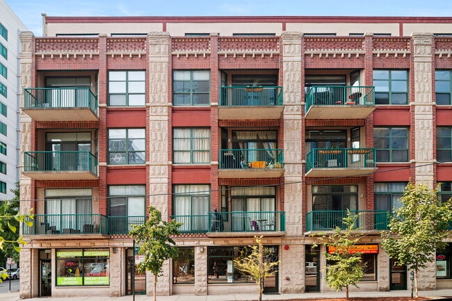 Building Photo - 841 W Monroe St Unit 4B Rental