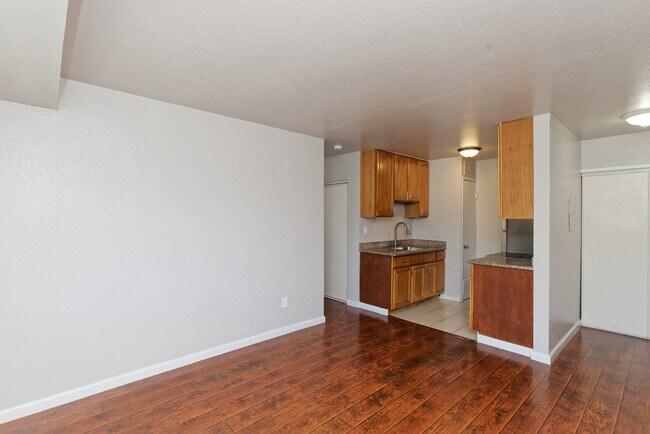 3024 Fruitvale Ave