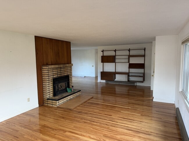 Photo - 3525 River Rd