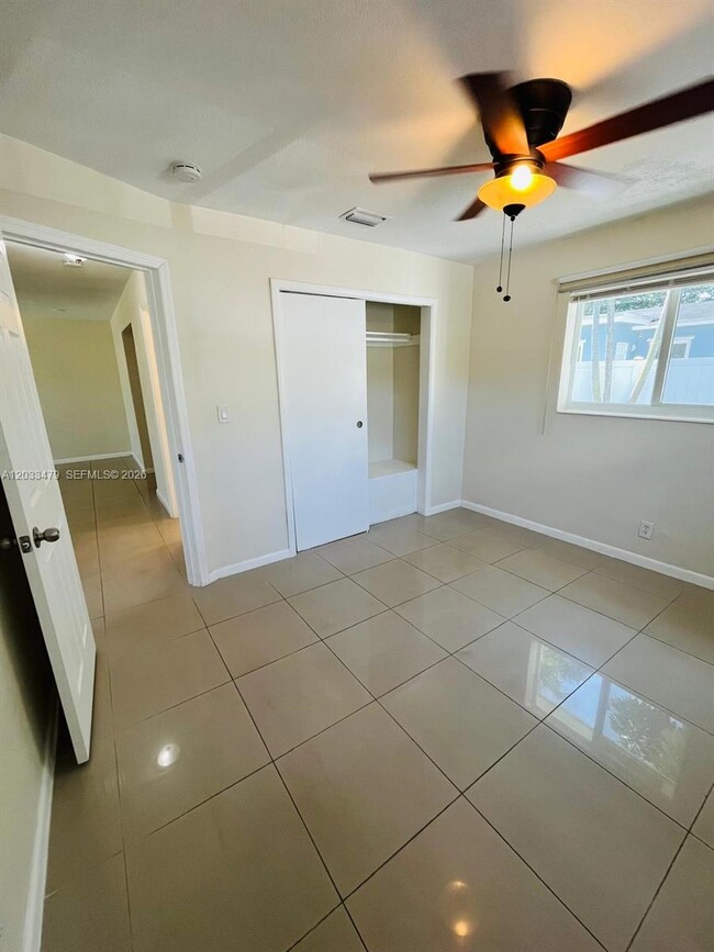 Photo - 2500 NW 9th Ln Unit 1