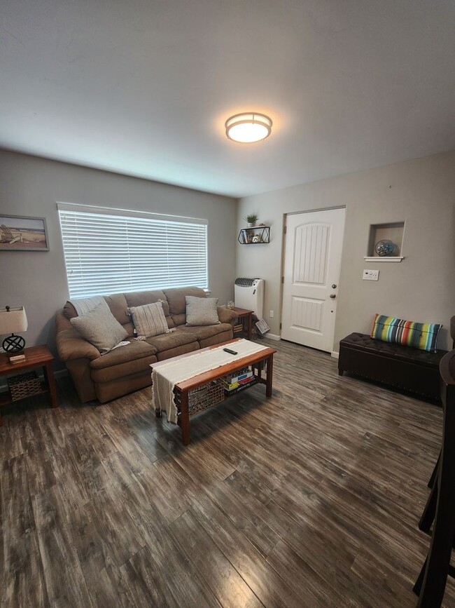 Photo - Beautiful Updated Unfurnished Apartment- All Utilities Included!