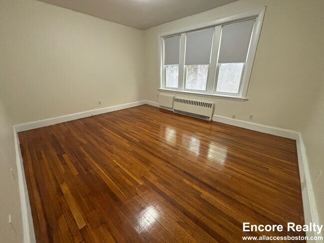 85 Lancaster Ter Unit 107
