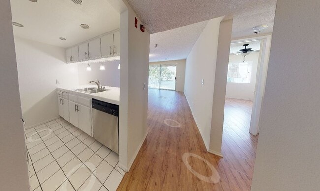 Photo - 400-420 N. Oakland Ave