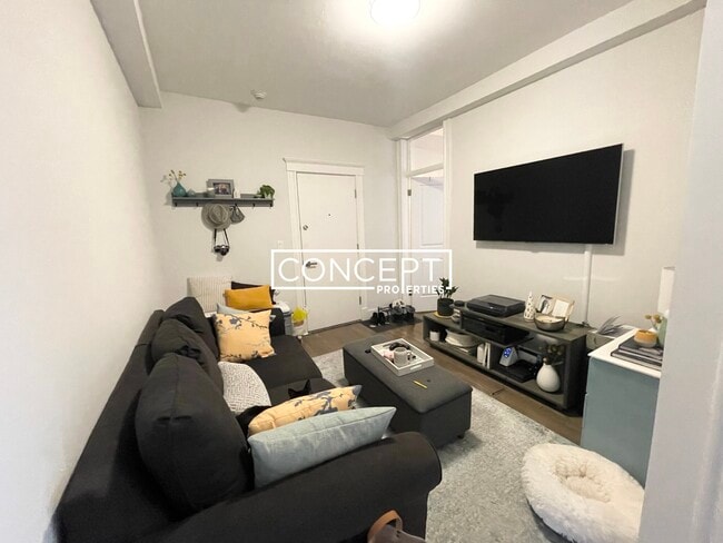Building Photo - 77 Park Dr Unit 12CP