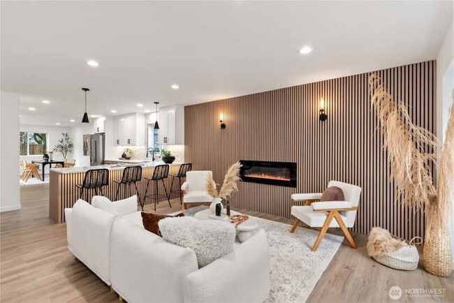 Photo - 15618 88th Ave E