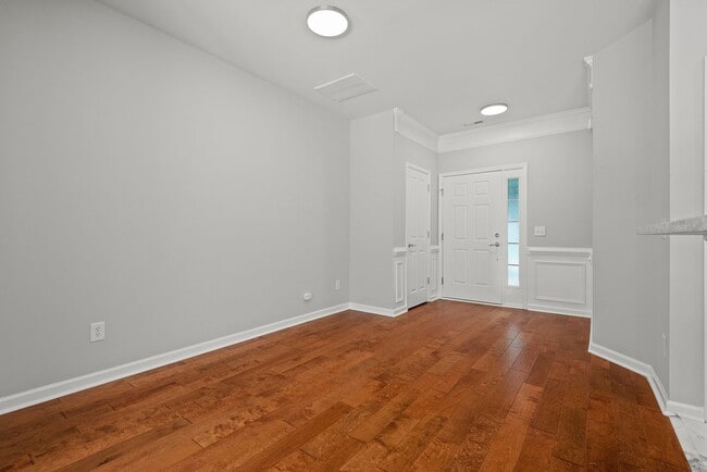 Photo - Fantastic end unit townhome: Available July 10th