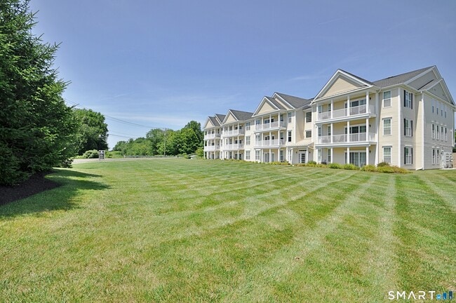 Building Photo - 113 Center Meadow Ln Unit 113