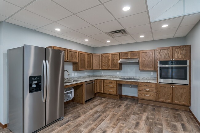 Building Photo - 513 N Riverfront Dr Unit 4 Rental