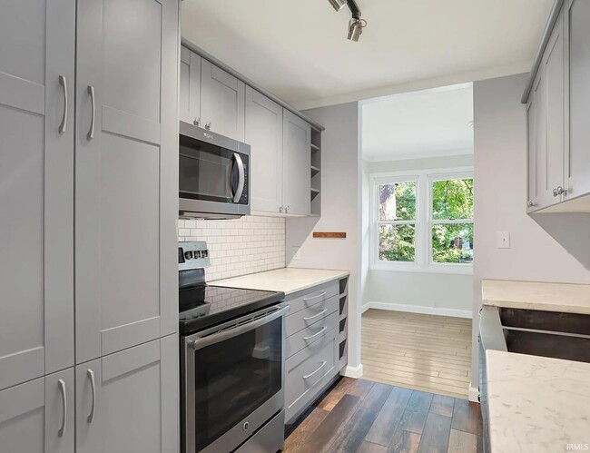 Photo - 1604 E University St