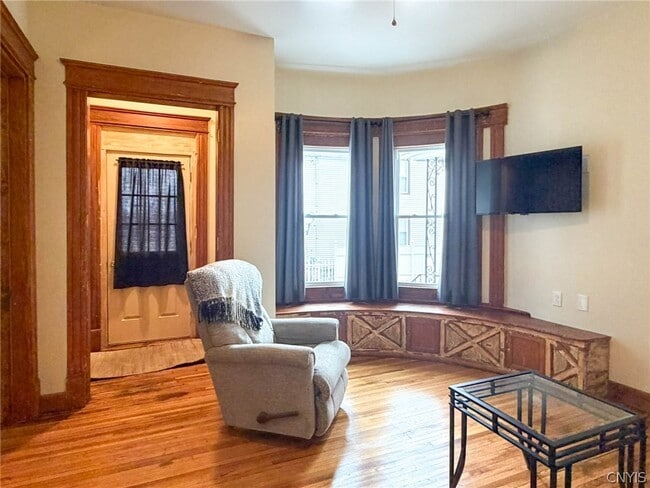 Photo - 1015 White Pl