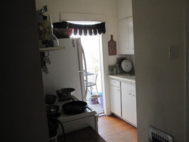Photo - 220 SE Gladstone St