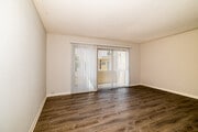 1BR, 1BA - 750SF