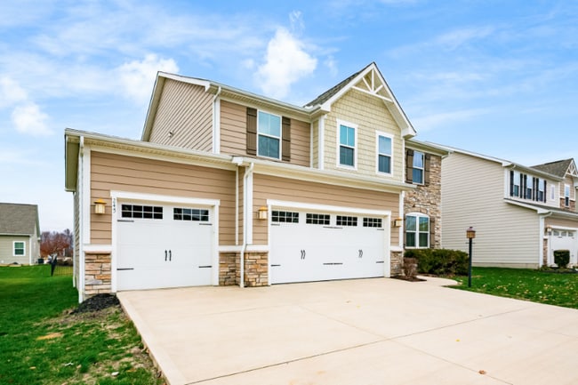 Photo - 245 Ensigns Ln