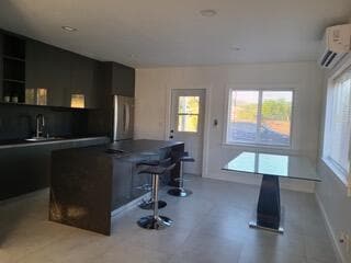 Building Photo - 1351 W Mango St Unit A Rental