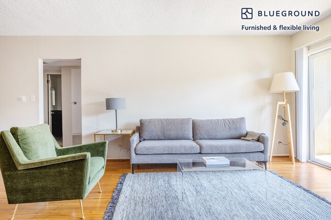 Photo - 4851 Hazeltine Ave Unit FL2-ID462