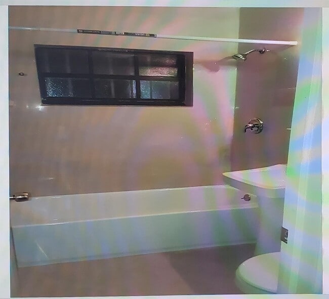 Photo - 930 NE 160th St